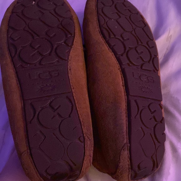 ugg moccasins - Picture 2 of 3